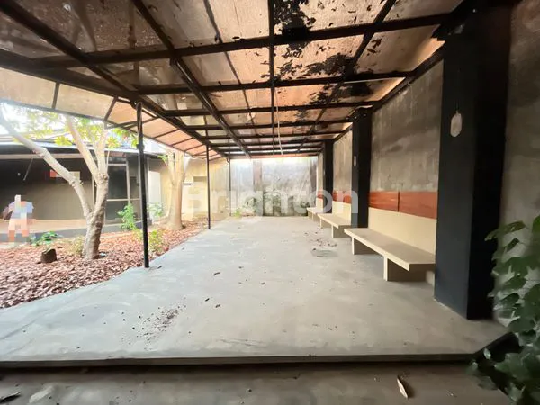 image RUANG USAHA STRATEGIS TENGAH KOTA COCOK BUAT COFFE SHOP/RESTO DAN KANTOR (8)