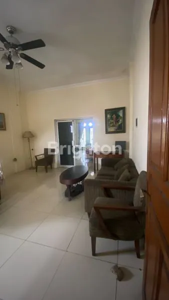 image DIJUAL RUKO 2 LANTAI LOKASI RAMAI & STRATEGIS – JL RAYA CILILITAN, PINGGIR JALAN, DEKAT PGC! (5)