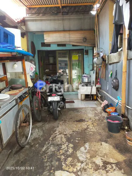image MURAH SEKALI RUMAH SEDERHANA DI KEBON JERUK (1)