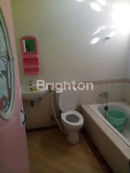 image RUMAH 6 KAMAR TIDUR DAN HALAMAN LUAS DI KOTA BATU (4)