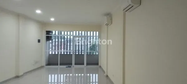 image RUKO GANDENG STRATEGIS MERUYA SELATAN, LT 72M² (4)