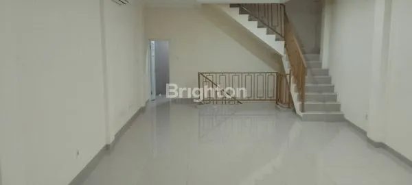 image RUKO GANDENG STRATEGIS MERUYA SELATAN, LT 72M² (5)