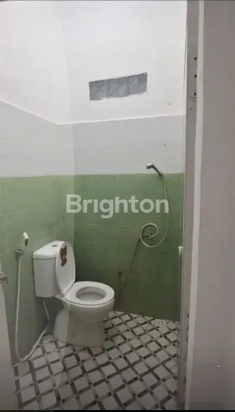 image RUMAH DENGAN TERAS LUAS TIPE 99/144 DI DAERAH PEMUDA RIAU UJUNG (8)