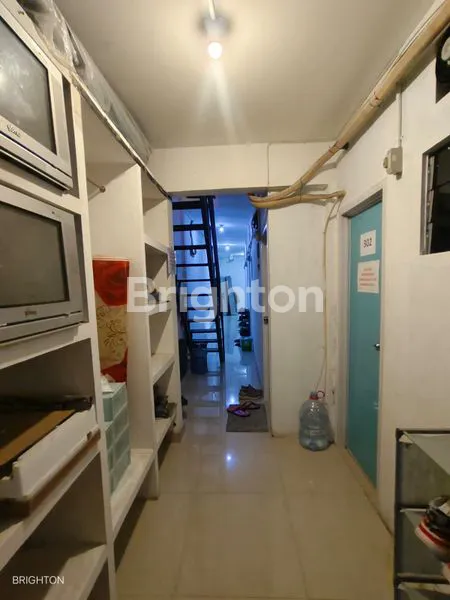 image JARANG ADA! RUMAH KOST 23 KAMAR LOKASI STRATEGIS DURI KEPA JAKARTA BARAT (7)
