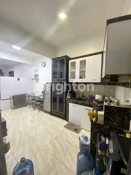 image SANGAT CANTIK, NYAMAN, LUX DAN BERADA DALAM KAWASAN KOMPLEK PERUMAHAN JOHOR MEDAN (3)