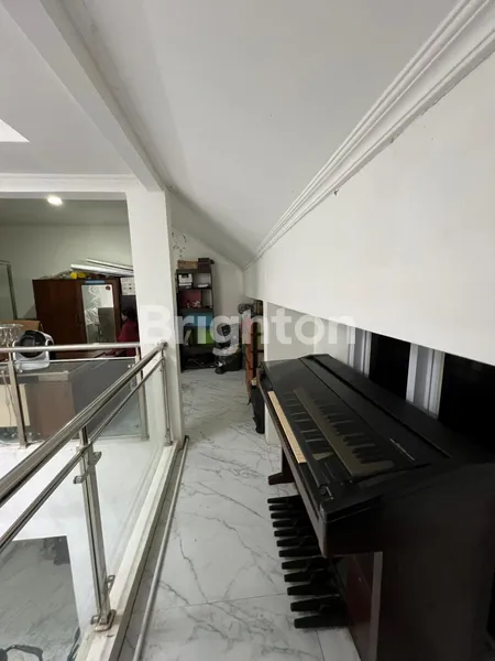image RUMAH VILLA JOMBANG BARU CIPUTAT TANGERANG SELATAN (7)