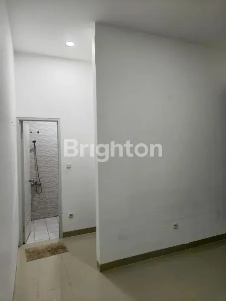 image HUNIAN NYAMAN CLUSTER KRISTAL, 72/77 (6)