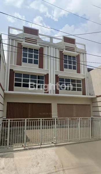 image RUKO BARU UTARA PASAR GEDE SOLO 3 LANTAI (2)