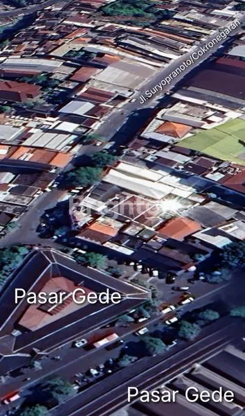 image RUKO BARU UTARA PASAR GEDE SOLO 3 LANTAI (5)