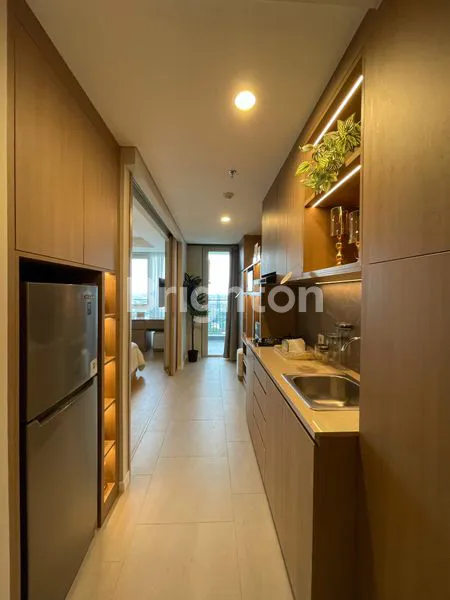 image HUNIAN LOKASI STRATEGIS BERTEMA RESORT YANG BERINTEGRASI DENGAN F&B MALL DAN AREA BISNIS DI TB SIMATUPANG JAKARTA SELATAN (1)