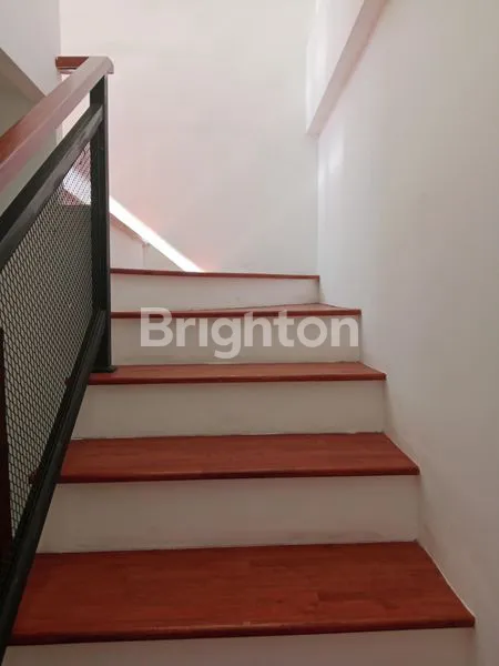 image  RUMAH DIJUAL DI JIMBARAN DEKAT KE SIDE WALK (5)