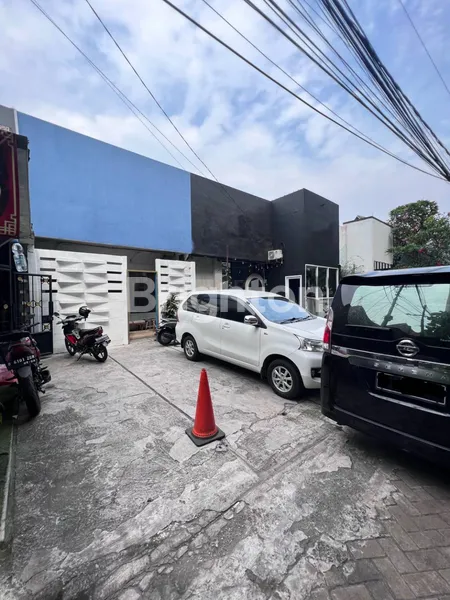 image RUKO 2 LANTAI POSISI PINGGIR JALAN UTAMA JAKARTA SELATAN (4)