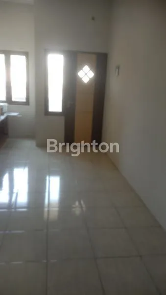 image RUKO SIAP HUNI DEKAT PASAR TRADISIONAL (4)