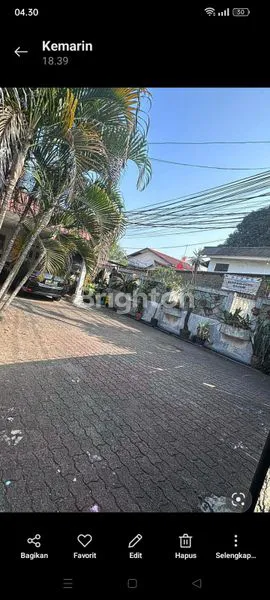 RUMAH MEWAH 504M², DEKAT STASIUN