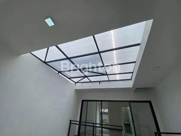 image RUMAH 2 LANTAI PESONA RESORT SERPONG SETU TANGERANG SELATAN  (4)