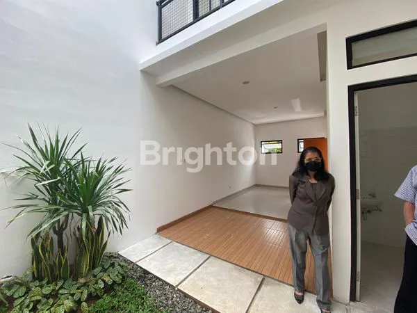 image RUMAH 2 LANTAI PESONA RESORT SERPONG SETU TANGERANG SELATAN  (5)