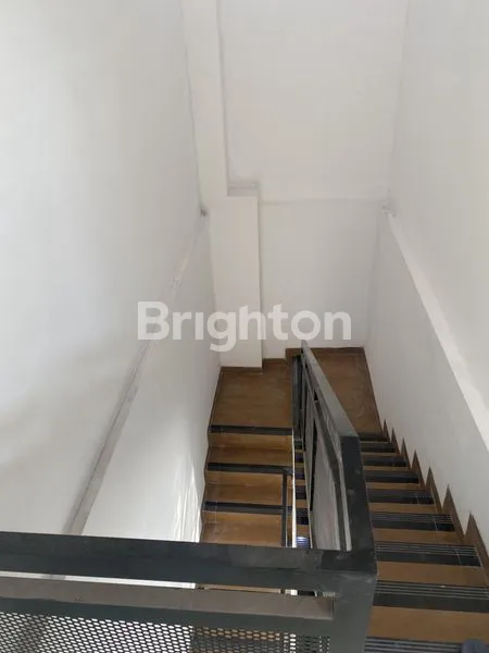 image RUKO 2 LANTAI SESETAN (6)