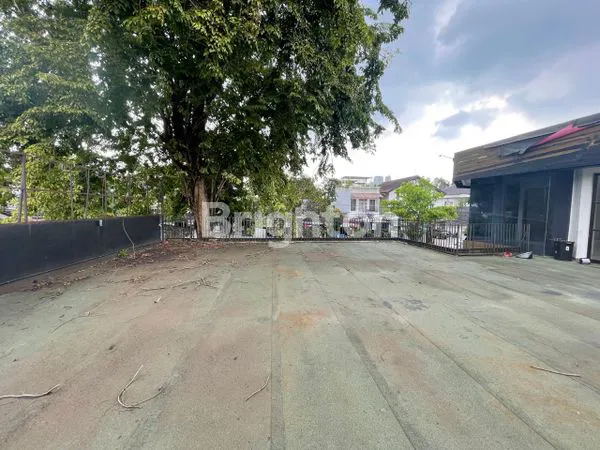 image RUMAH MEWAH DI KEMANG TIMUR (4)