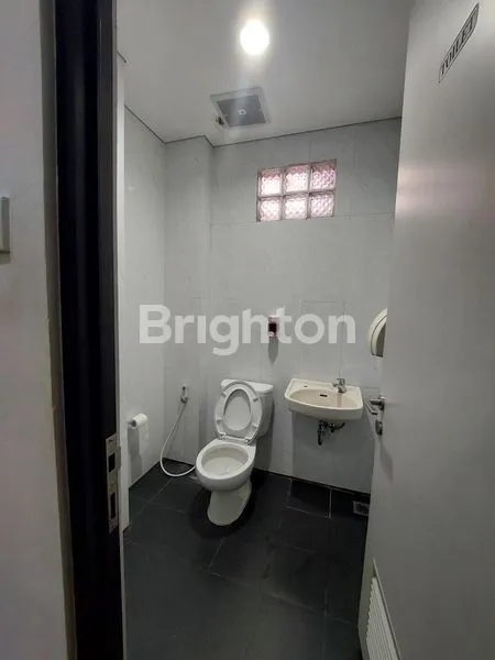 image DISEWAKAN RUKO 3 LANTAI DI SAMARINDA (8)