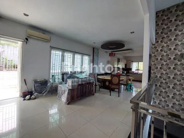 image DIJUAL / DISEWAKAN RUMAH MEWAH DI KOMPLEK RAPAK INDAH SAMARINDA  (5)