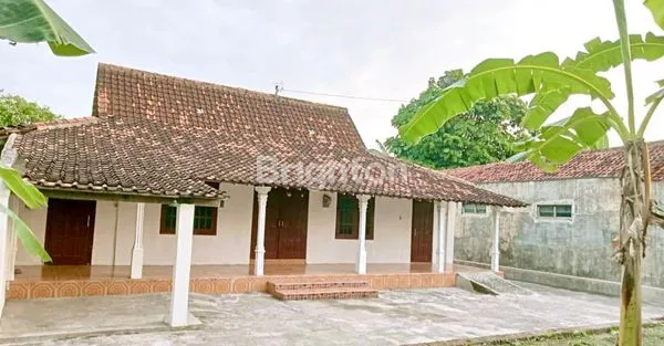 image DIJUAL RUMAH  LUAS DAN NYAMAN DI PEDAN - KLATEN (TURUN HARGA) (1)