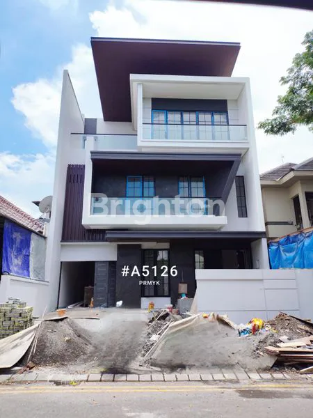 image [A5126] CITRALAND SURABAYA BARAT, RUMAH BARU MODERN BAGUS DEKAT GWALK, UC (1)