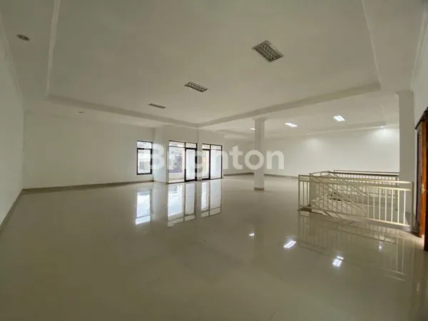 image RUKO BESAR 2 LANTAI DI BARAT MALIOBORO (6)