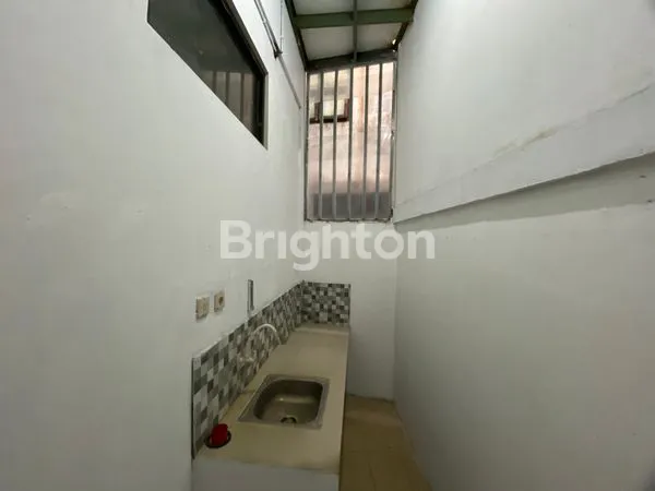 image RUKO BESAR 2 LANTAI DI BARAT MALIOBORO (8)