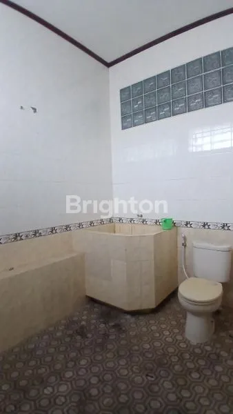 image RUKO STRATEGIS 3 LANTAI DI SAMARINDA (6)