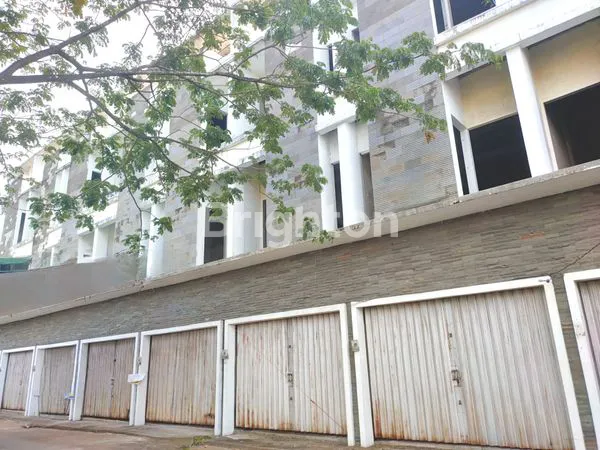 image DIJUAL / DISEWAKAN SEDERET RUKO KOSONG 3 LANTAI  (3)