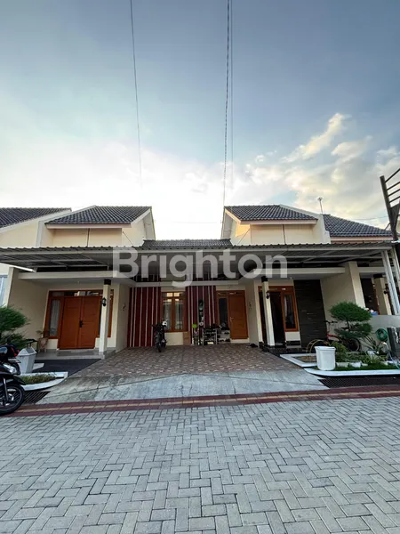 image SOLOBARU, HUNIAN CANTIK LOKASI STRATEGIS DAN NYAMAN DALAM CLUSTER, LUAS 84M. SHM (2)