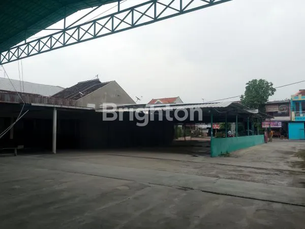 image DIJUAL BANGUNAN EX SHOWROOM MOBIL (3)