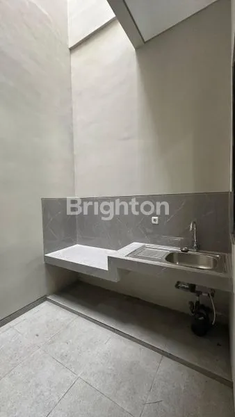 image RUMAH MINIMALIS 2 LT DI KUTISARI INDAH, 3KT (3)