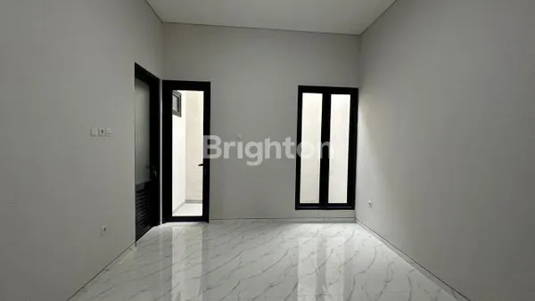 image RUMAH MINIMALIS 2 LT DI KUTISARI INDAH, 3KT (6)