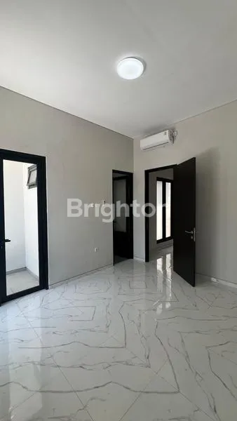 image RUMAH 2 LT SEMI FURNISHED 3KT DI KUTISARI (5)