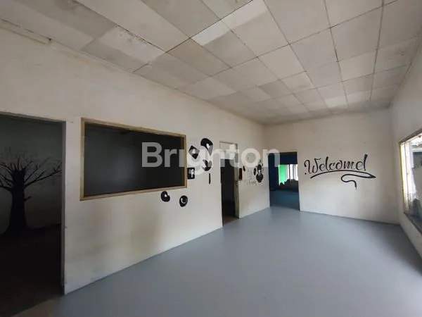 image RUANG USAHA/TANAH  SEBERANG STADION MANAHAN SOLO (7)