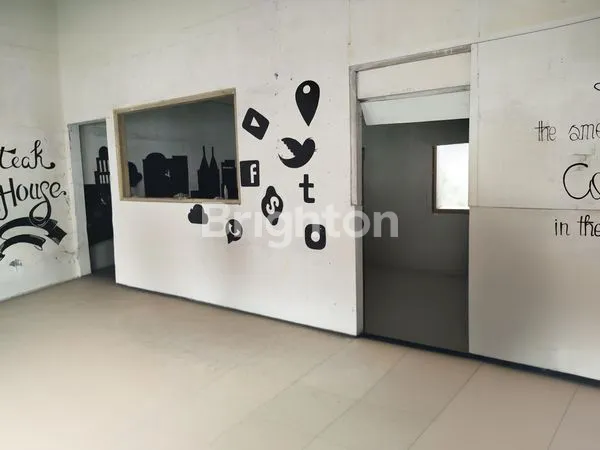 image RUANG USAHA/TANAH  SEBERANG STADION MANAHAN SOLO (6)