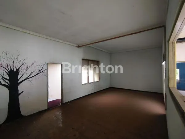 image RUANG USAHA/TANAH  SEBERANG STADION MANAHAN SOLO (8)