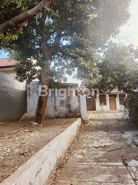 image RUMAH SIAP HUNI DI JL PENANGGUNGAN KEDIRI JAWA TIMUR (5)