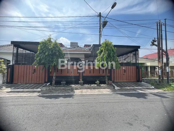 image RUMAH MEWAH NYAMAN STRATEGIS FULL FURNISH DI KOTA MEDAN (1)