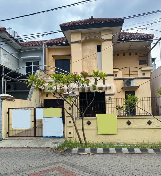 image RUMAH CLUSTER MEWAH 2 LANTAI DHARMAHUSADA MAS (1)