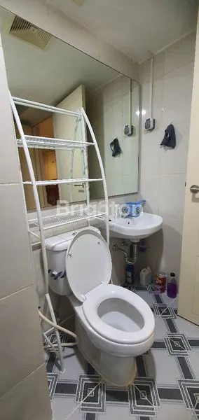 image APARTEMEN STRATEGIS HADAP SELATAN SURABAYA (1)