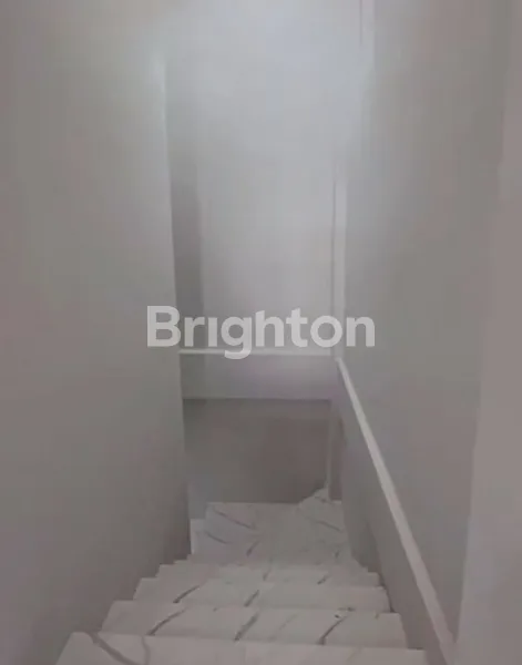 image BARU RUKO 3 LANTAI PINGGIR JALAN AH NASUTION DI METRO (5)