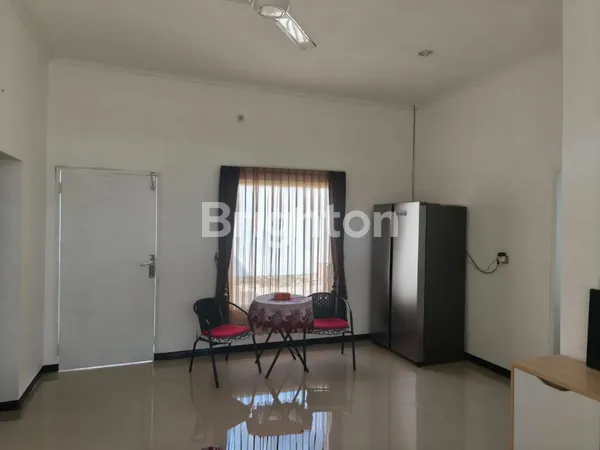 image KUTISARI ROW 2 MOBIL BUTUH RENOV DEKAT TENGGILIS  (3)