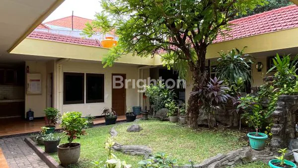 image RUMAH BESAR DI JALAN BENGAWAN SURABAYA YANG COCOK BUAT SEMUA USAHA (6)