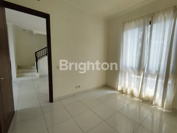 image RUMAH MODERN DENGAN LINGKUNGAN NYAMAN, ASRI, STRATEGIS DI AVANI AMARILLA BSD TANGERANG (3)