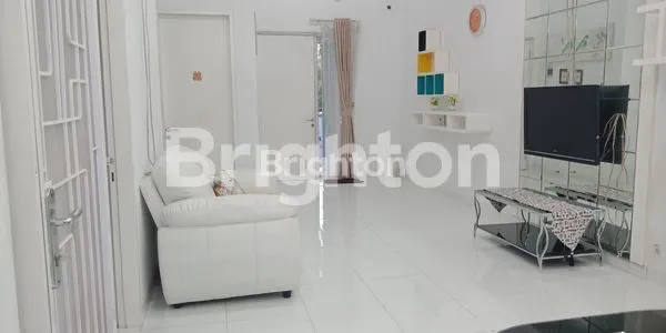 image RUMAH WESTERN COSMO THE ICON BSD (2)