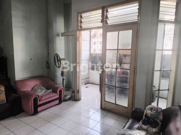 image RUKO DIJUAL PINGGIR JALAN UTAMA DEKAT DENGAN PASAR GEDE SOLO (6)