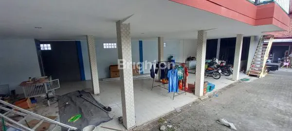 image RUMAH LUAS ADA KOS 2 LANTAI LOKASI MANYARAN (4)