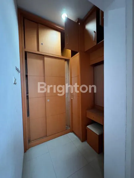 image ROYAL RESIDENCE SEMI  FURNISHED,  CLUSTER DEPAN (8)